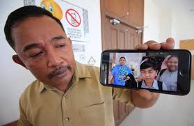 Lahir 18 februari 1959) adalah seorang usahawan melayu di malaysia. Bekas Suami Datuk Seri Vida Fail Permohonan Hadanah Terhadap Dua Anak Wilayahku