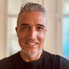 Angie Howell (@angiehowellauthor) • Facebook