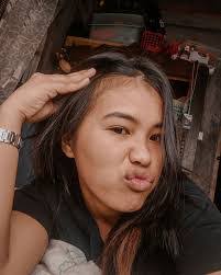 Grace Adriano's Instagram, Twitter & Facebook