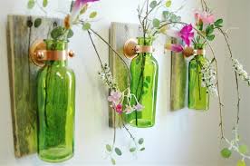 Cam Siselerden Dekoratif Saksili Cam Sisleri Degerlendirme Modeli 11 Dekoratif Cam Sise Nasil Handmade Wall Decor Recycled Glass Bottles Colored Glass Bottles