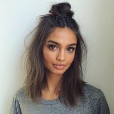 10 Variantes De La Coupe Carre A Adopter Pour Des Looks Actuels Archzine Fr Carre Long Brune Coiffure Carre Long Longueurs De Cheveux