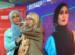 Pelakon klik pengantin musim salju. Nana Pening Pilih Protege