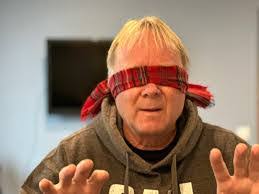 Leslie Slover's Instagram, Twitter & Facebook