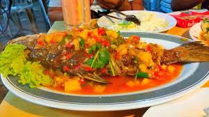Tempoh hari seekor saya sudah masakkan siakap stim. Ikan Siakap Masam Manis Restoran Klasik Hijau Facebook