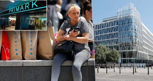 S velkým očekáváním vyhlíží tisíce čechů otevření první tuzemské pobočky irského řetězce s levnou módou primarku. Primark V Praze Obchod Hleda Zamestnance Otevre Opravdu Na Podzim Blesk Cz