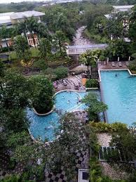 Kolam Renang Luar Dan Bersih Picture Of Aston Bogor Hotel And Resort Tripadvisor
