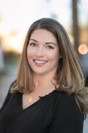 Nichole Arnold's Instagram, Twitter & Facebook