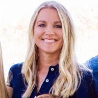 Jenny Faust's Instagram, Twitter & Facebook