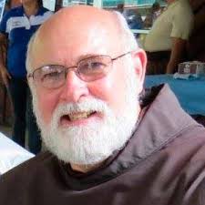 Fray Jack Hoak, director general de Agape, muchas felicidades en su día.  Bendiciones abundantes en nombre de todos en Radio Luz.