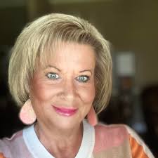 Who would like to help fund a ticket so I can go see my man, it could be my  birthday present 😉🤪 lol, cause lord these tickets are high..