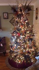 70dd3f1e021d22c70250b85925c5e83e Jpg 406 720 Pixels Christmas Tree Themes Cool Christmas Trees Christmas Holidays
