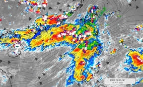 豪雨(extremely heavy rain)： 指24小時累積雨量達200毫米以上，或3小時累積雨量達100毫米以上之降雨現象。 若24小時累積雨量達350毫米以上，或3小時累積雨量達200毫米以上則稱之為大豪雨( torrential rain )。 Twm5gawko9e6em