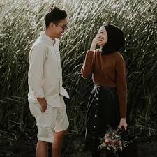 Scopri ricette, idee per la casa, consigli di stile e altre idee da provare. Hebat Prewed Baju Hitam Casual Gallery Pre Wedding