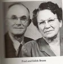 Sandra Polly's Instagram, Twitter & Facebook