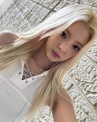 Lia with Blonde Hair