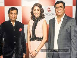 Anushka Sharma Anushka Sharma Becomes Brand Ambassador For Ruparel Realty In Mumbai Events Movie News Times Of India A painter uses a brush to brief his imagination, a sculptor uses a hammer to give shape, an architect builds his dreams on his projects, and we at bollywood. anushka sharma becomes brand ambassador