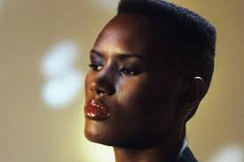 Grace jones has been many things during her years in the spotlight: Das Schwarze Biest Grace Jones Faces Magazin