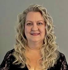 Jenny Tanner's Instagram, Twitter & Facebook