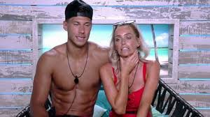 Watch love island on itv hub . Laura Anderson S Sister Demands Love Island Producers Show Contestants Georgia And Jack S Kiss Entertainment Heat