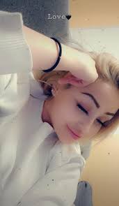 How to fix an elf's hat without glue or super glue?