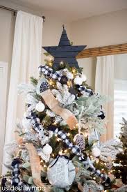 Most of the christmas tree toppers that are usually used include stars and angels that stand for hosting angels on this occasion in our homes. 27 Best Christmas Tree Toppers Unique Christmas Tree Topper Ideas