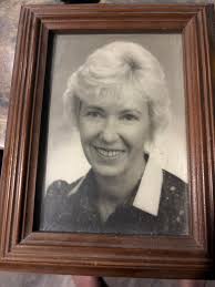 Sharing memories of mom, a teacher at Newark Memorial