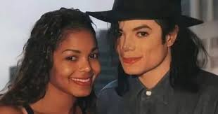 Love this picture 😍🥰❤️ Michael and Janet love ❤️ both so much they are  amazing in there own way 💞 individually the best ✨💫