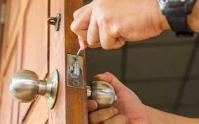 Beacon Locksmith owner and team