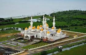 Known variously as the architect of modern brunei, the royal. The History Of The World S Great Mosques Sultan Haji Hassanal Bolkiah Mosque Philippines Beautiful Mosques Mosque Ancient Greek Architecture