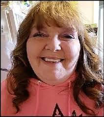 Deanna Main's Instagram, Twitter & Facebook