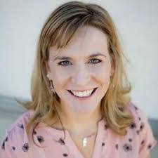 Kim Howden's Instagram, Twitter & Facebook