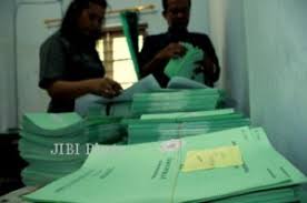 Kwitansi adalah tanda bukti transaksi penerimaan sejumlah uang. Melalui Ptsl Kini Urus Sertifikasi Tanah Gratis Yuk Daftarkan
