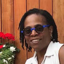 Catherine Meade (@MeadeCL)