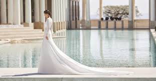 La sposa firmata rosa clarà anche quest' anno appare eterea, sofisticata, moderna e romantica. Rosa Clara Abiti Da Sposa I Modelli Da Sogno Per Il 2020