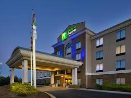 Rooms at sleep inn & suites clear spring hotel provide a flat screen tv, and guests can stay connected with free wifi. Budget Hotels In Camp Springs Md Holiday Inn Express Camp Springs Price From Usd 84 55