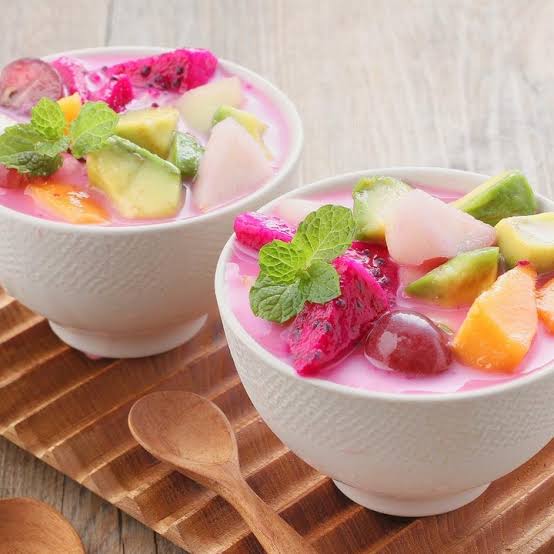30 Resep Es Buah Sederhana dan Segar untuk Menu Buka Puasa hingga Lebaran