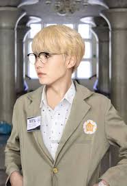 Jeon jungkook atau akrab disapa jungkook ini adalah salah satu member dari boy grup ternama korea selatan yakni bts. 10 Potret Member Bts Pakai Jas Almamater Bak Kating Yang Kharismatik Selebritas Suga Laki Laki Tampan