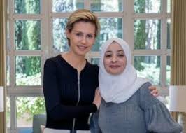 أطفال مصابون بـمتلازمة داون يقدمون عرضا للأزياء في دمشق. ØªØ±ÙˆÙŠØ¬ Ø§Ø¹Ù„Ø§Ù…ÙŠ Ù„Ù†Ø§Ø´Ø·Ø© Ø¥Ù†Ø³Ø§Ù†ÙŠØ© Ù…Ù‚Ø±Ø¨Ø© Ù…Ù† Ø£Ø³Ù…Ø§Ø¡ Ø§Ù„Ø£Ø³Ø¯ ÙˆØªÙ„ÙØ²ÙŠÙˆÙ† Ø³ÙˆØ±ÙŠØ§ ÙŠÙ†ØªÙ‚Ø¯ Ù„Ù…Ø´Ø§Ø±ÙƒØªÙ‡ ØµØ­ÙŠÙØ© Ø¬Ø³Ø±