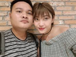 Hôn lễ của cặp đôi có sự xuất hiện của nhiều nghệ sĩ trong showbiz việt. Sjwjegydksegtm