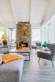 25 Chic Beach House Interior Design Ideas Spotted On Pinterest Beach House Interior Design Modern Beach House Mid Century Modern House