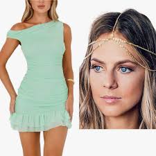 This Girl Group (+Perplexity) is back together tonight! Join  @thedragprincess , @traceyottomey , @jivy85 , @queenperplexity &  @sheschasenstars for your Taylor Swift faves at FanGirl Friday all night!  Wear your favorite merch!