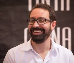 Livro revela cartas de amor de Fernando Pessoa a amante inglesa e mostra  'criança interior' do poeta