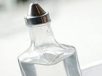 Cuka anggur putih modus dari anggur putih, sangat rendah kalori dan tidak mengandung lemak apapun. Hukum Cuka Vinegar Rumaysho Com