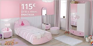 Couleur définie par des conventions obscures depuis longtemps, le rose s'impose toujours comme la teinte de prédilection dans l'univers féminin du jeune âge. Chambres Completes Pour Enfant Meubles Colores Et Ludiques