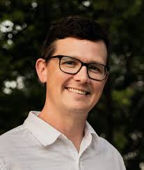 Brett Boe's Instagram, Twitter & Facebook