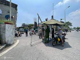 Từ 0 giờ ngày 16.8, các cơ sở kinh doanh dịch vụ, hàng hóa thiết yếu trên địa bàn phường chương dương (quận hoàn kiếm, hà nội) được phép hoạt động trở lại. HÆ¡n 23 000 Dan á»Ÿ Quáº­n Hoan Kiáº¿m Pháº£i Cach Ly Vnexpress