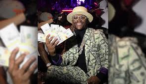 Floyd mayweather and logan paul set to clash in miami on sunday, daniel dubois returns to action this weekend, tommy fury linked to fight with deontay wilder's brother. Boxen Seite 23