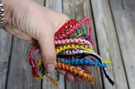 Diy Chain Friendship Bracelets The Stripe
