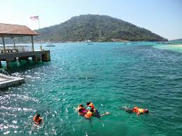 Wat is er beter dan een middagje luieren aan het strand van pantai cendrawasih beach op vakantie in pulau perhentian kecil? Review Pulau Perhentian Kecil 2015 Hani S Travelog