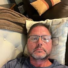 Derek Seibert's Instagram, Twitter & Facebook